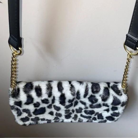 Betsey Johnson Faux Fur Leopard Print Crossbody Bag NWOT - price is firm - Picture 6 of 15